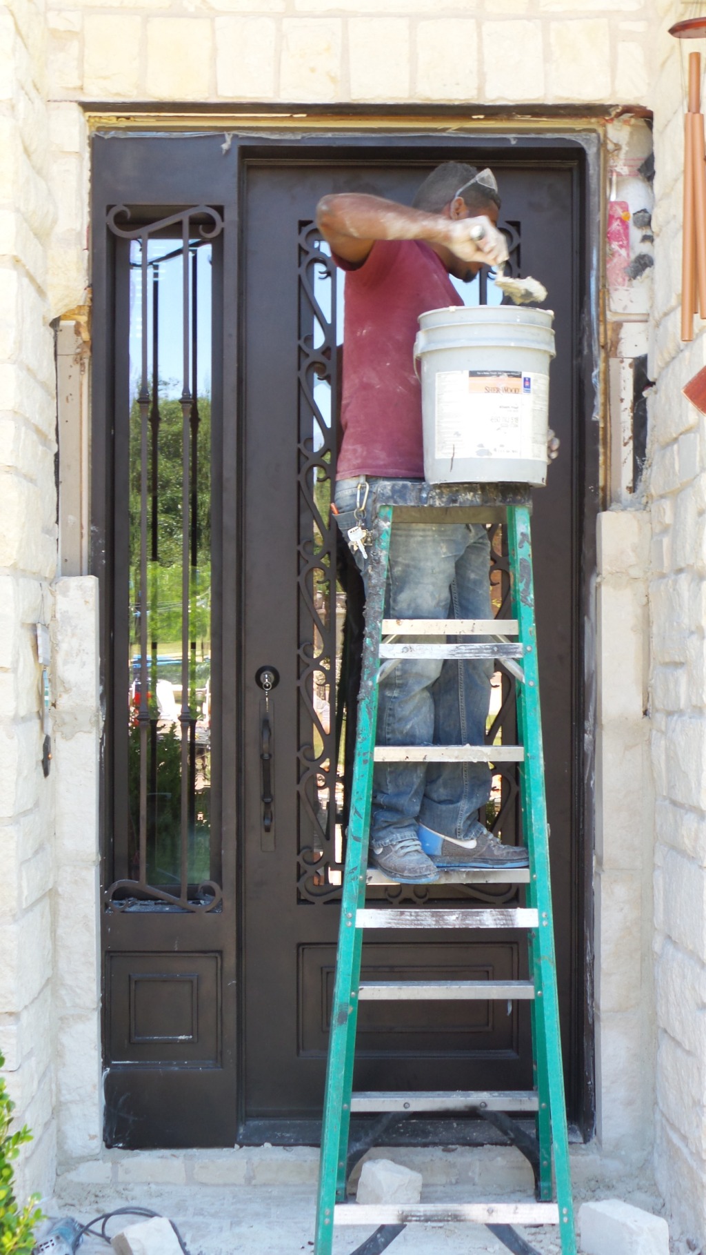 2014-05-03 INSTALL IRON DOOR22.jpg